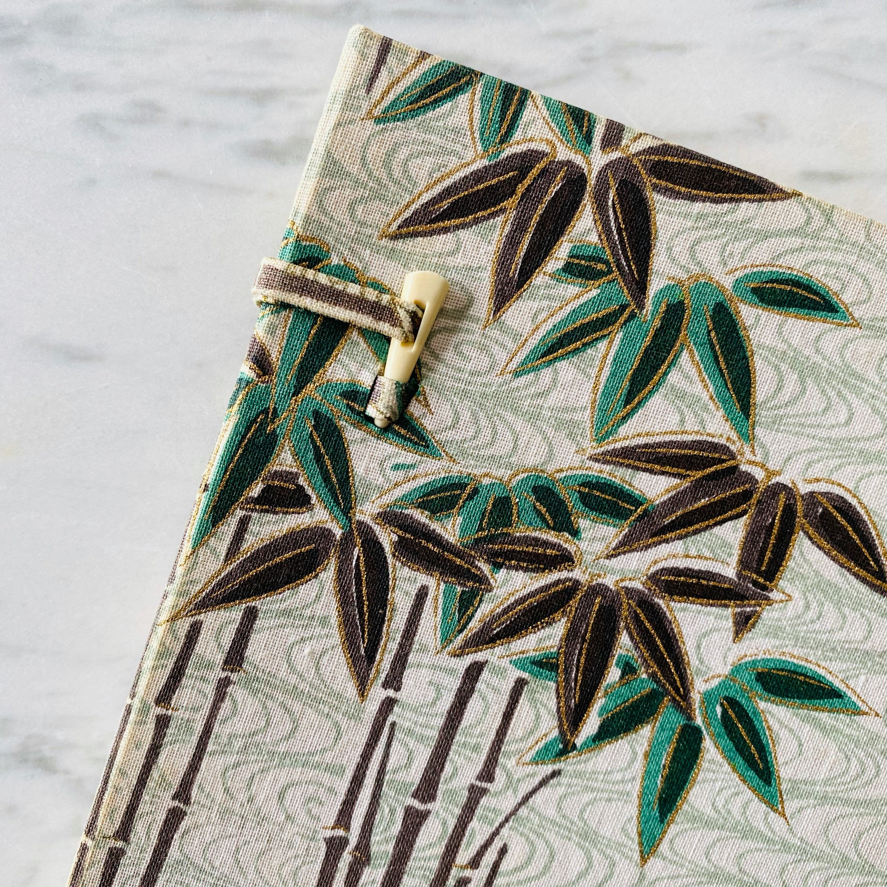 Book Flower Arrangement Art of Japan (1960) — HAUS THEORY