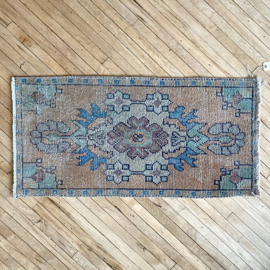 Mini Rug 6 (1.7 x 3.2)