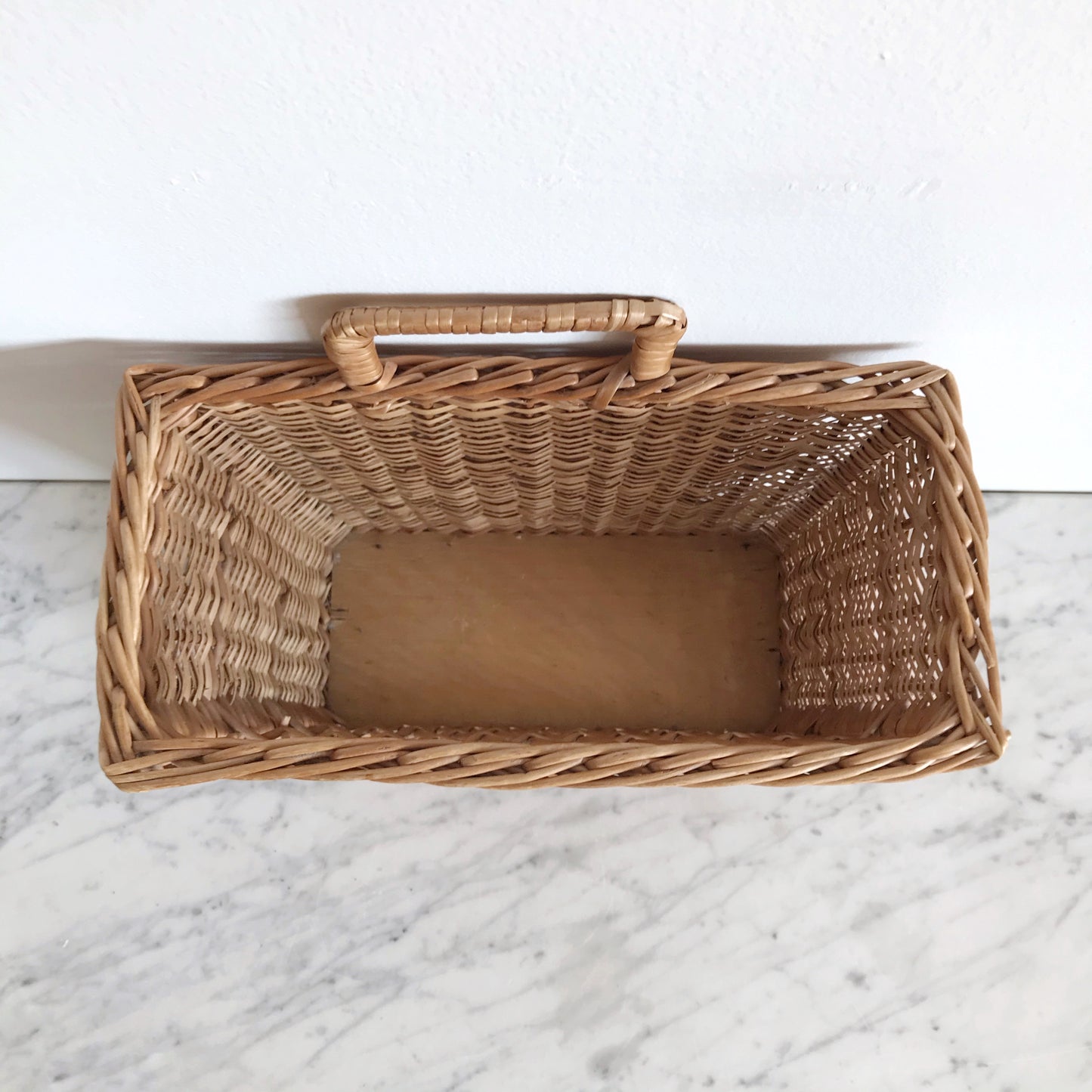 X-Large Wicker Wall Basket Organizer