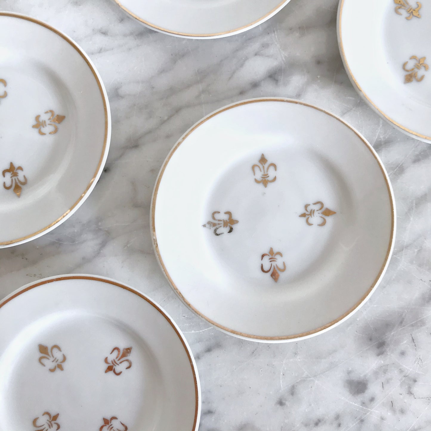 Set of 5 Small Fleur-de-lis Porcelain Dishes