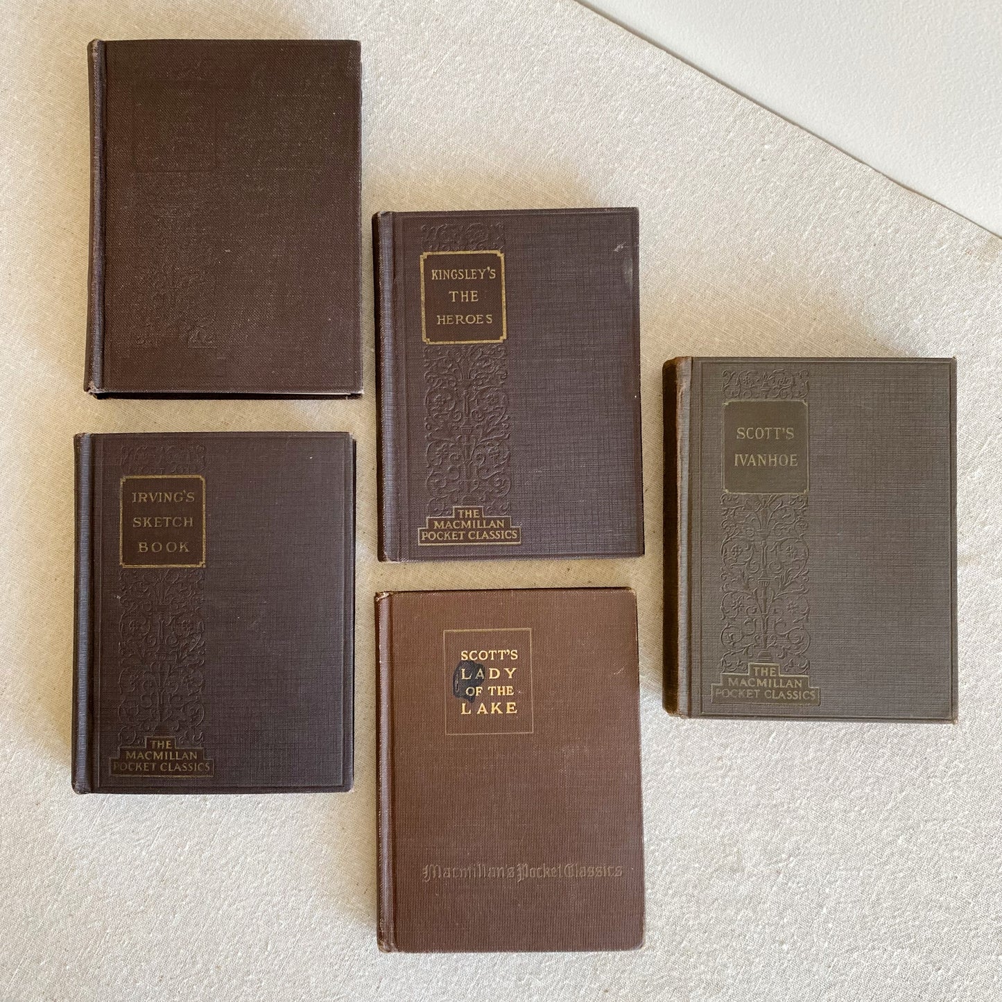 Set of 5 Antique Books “The Macmillan Pocket Classics“
