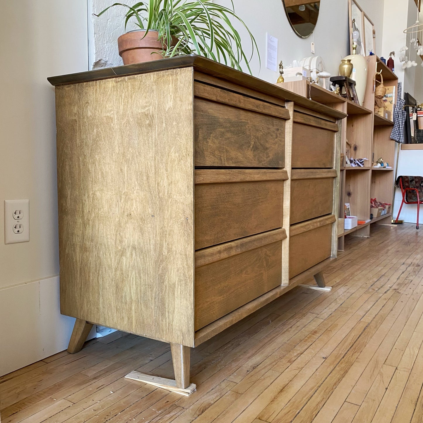 Vintage Mid-Century 6-Drawer Dresser