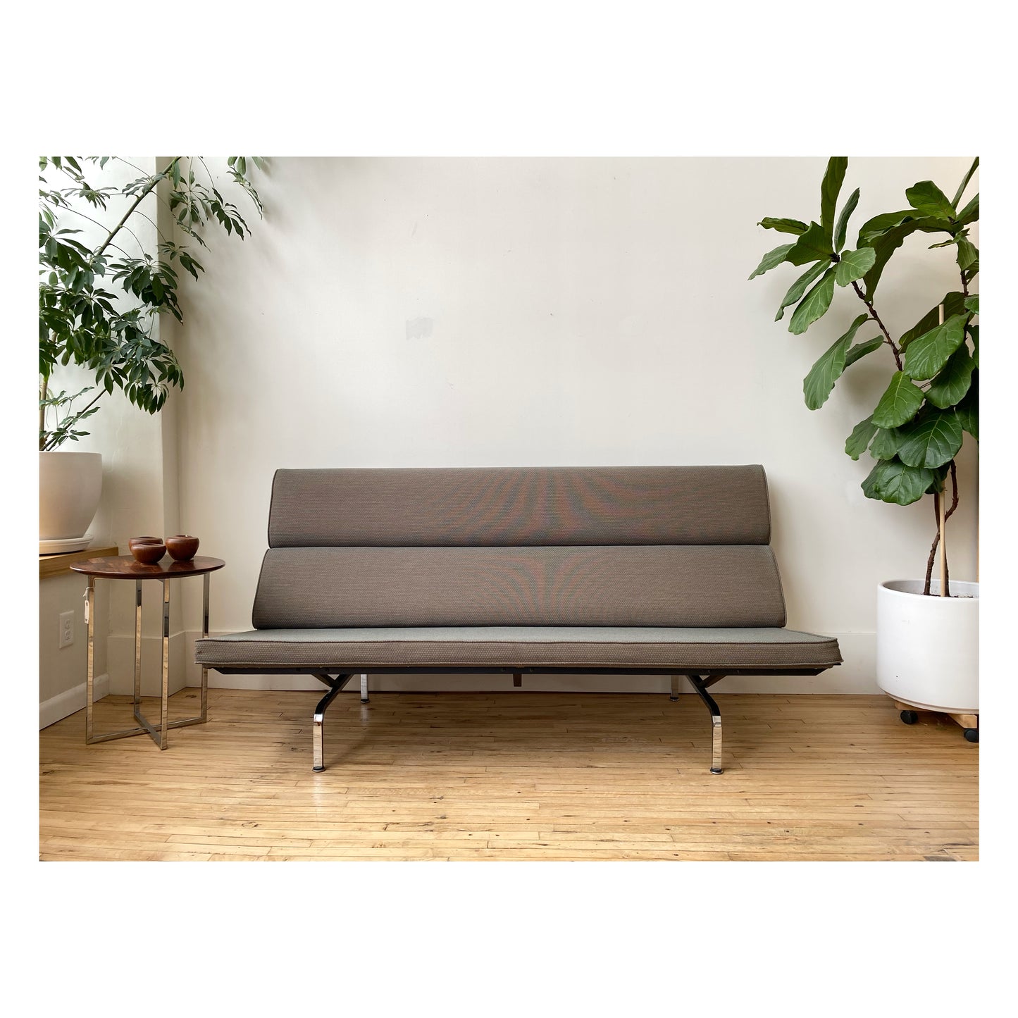 EAMES “Sofa Compact”