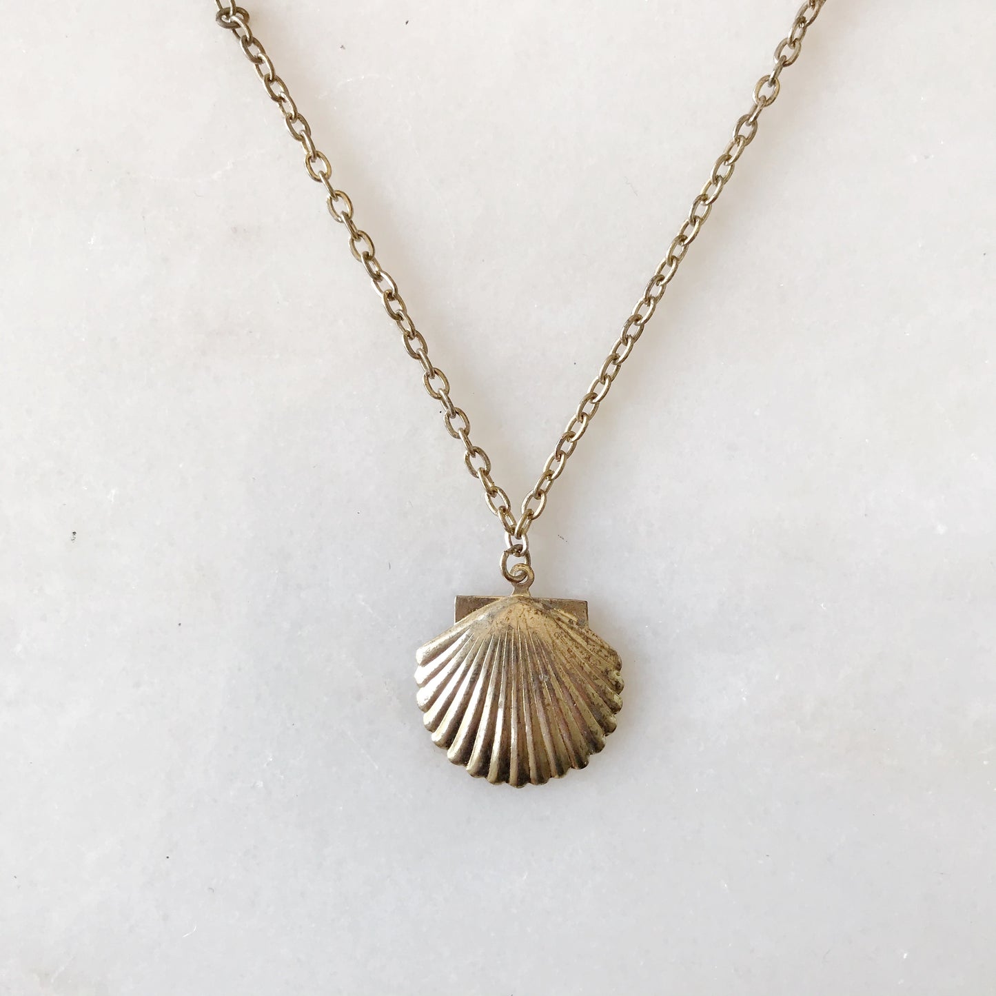 Vintage Gold Seashell Necklace, 18"