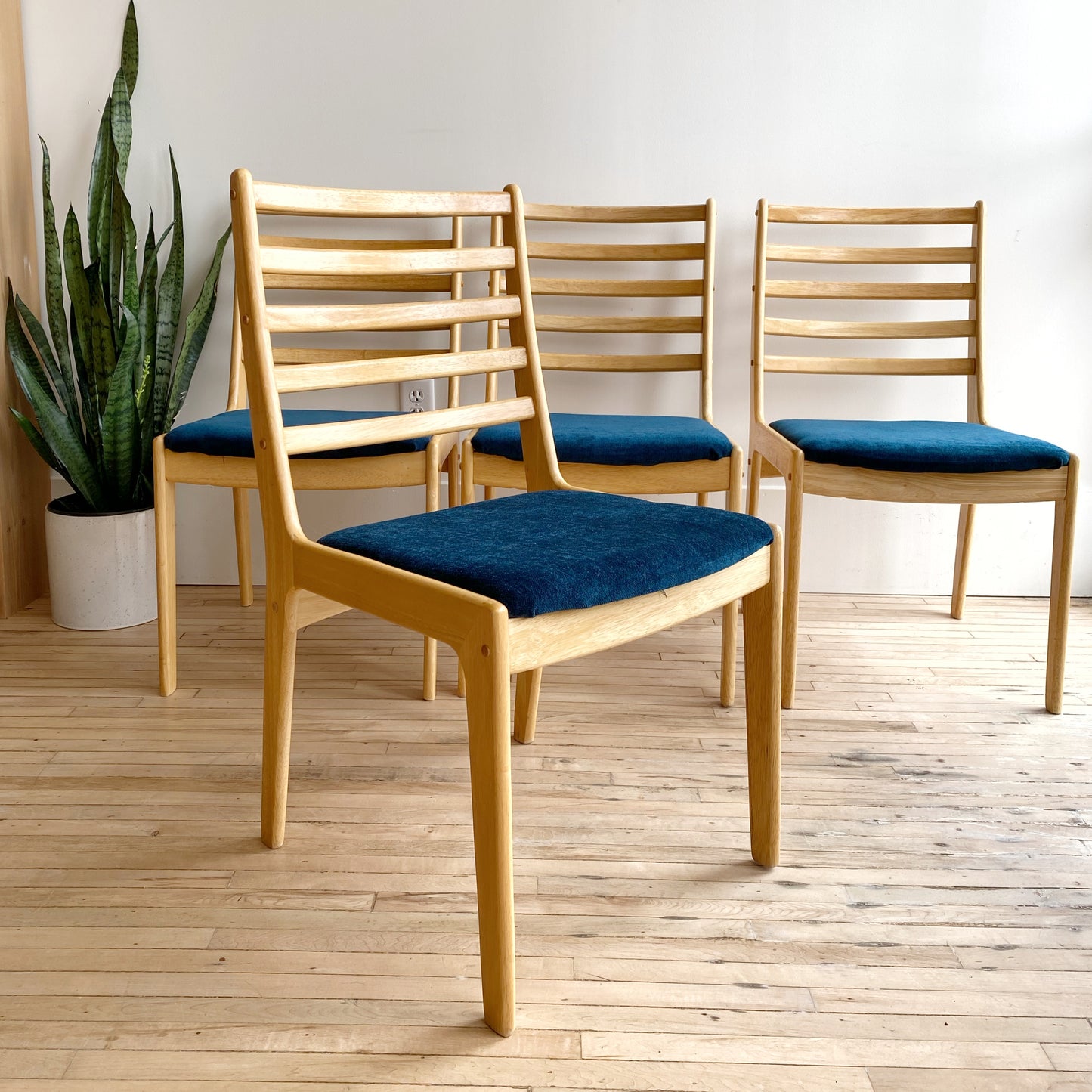 Set of 4 Vintage Dining Chairs with Blue Seats