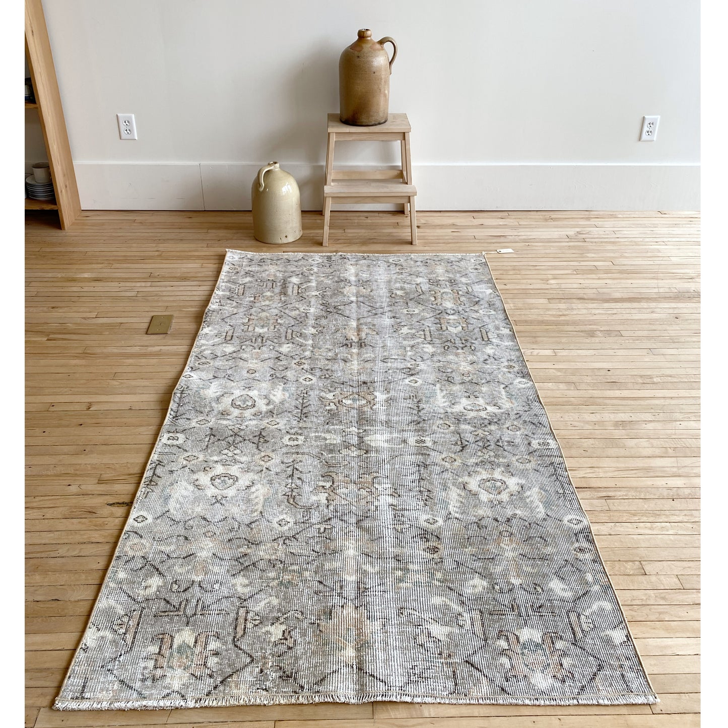 THEA Vintage Hand-knotted Wool Rug (3.8 x 6.5)