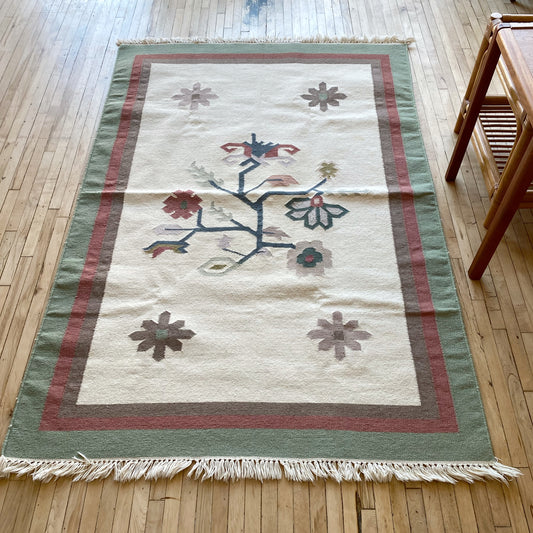 Vintage Hand-Woven Floral Kilim Rug, (4' x 6')
