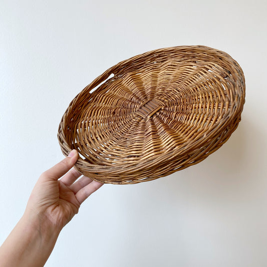 Vintage Round Wicker Tray, 13.5”