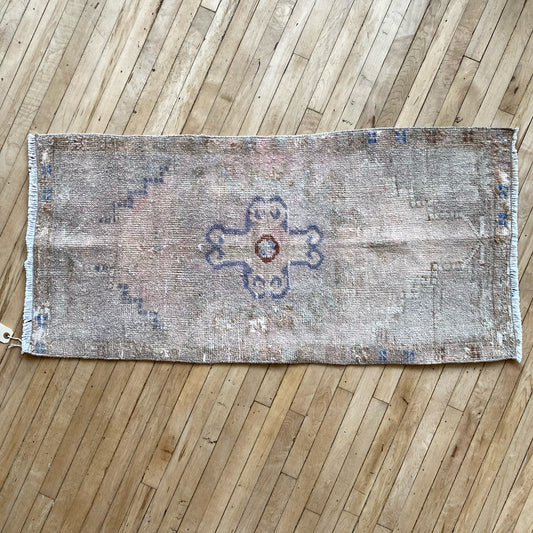 Mini Rug 4 (1.7 x 3.5)