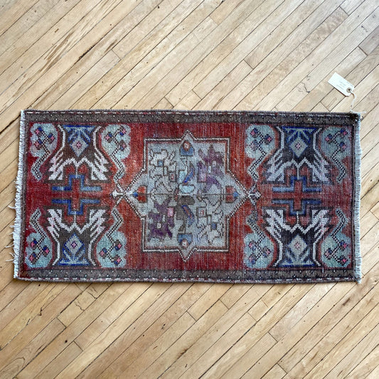 Mini Rug 5 (1.6 x 3)