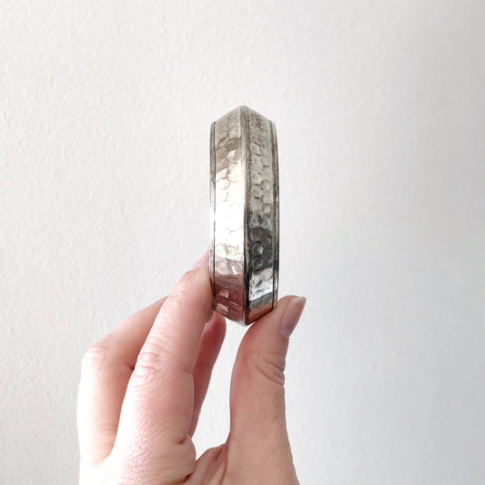 Vintage Silver Hammered Bangle w Hearts