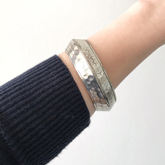 Vintage Silver Hammered Bangle w Hearts