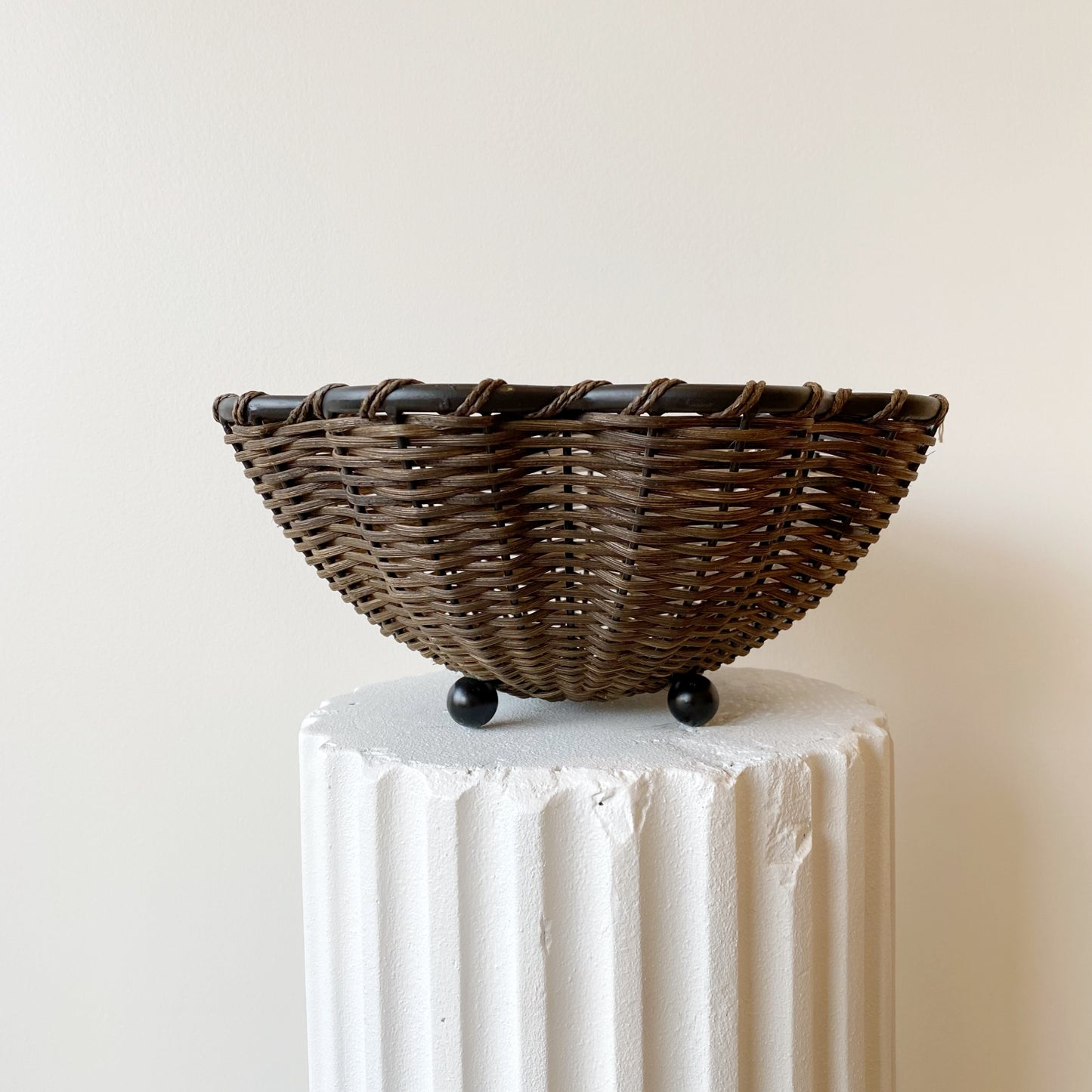 Woven Wicker Bowl with Scalloped Rim
