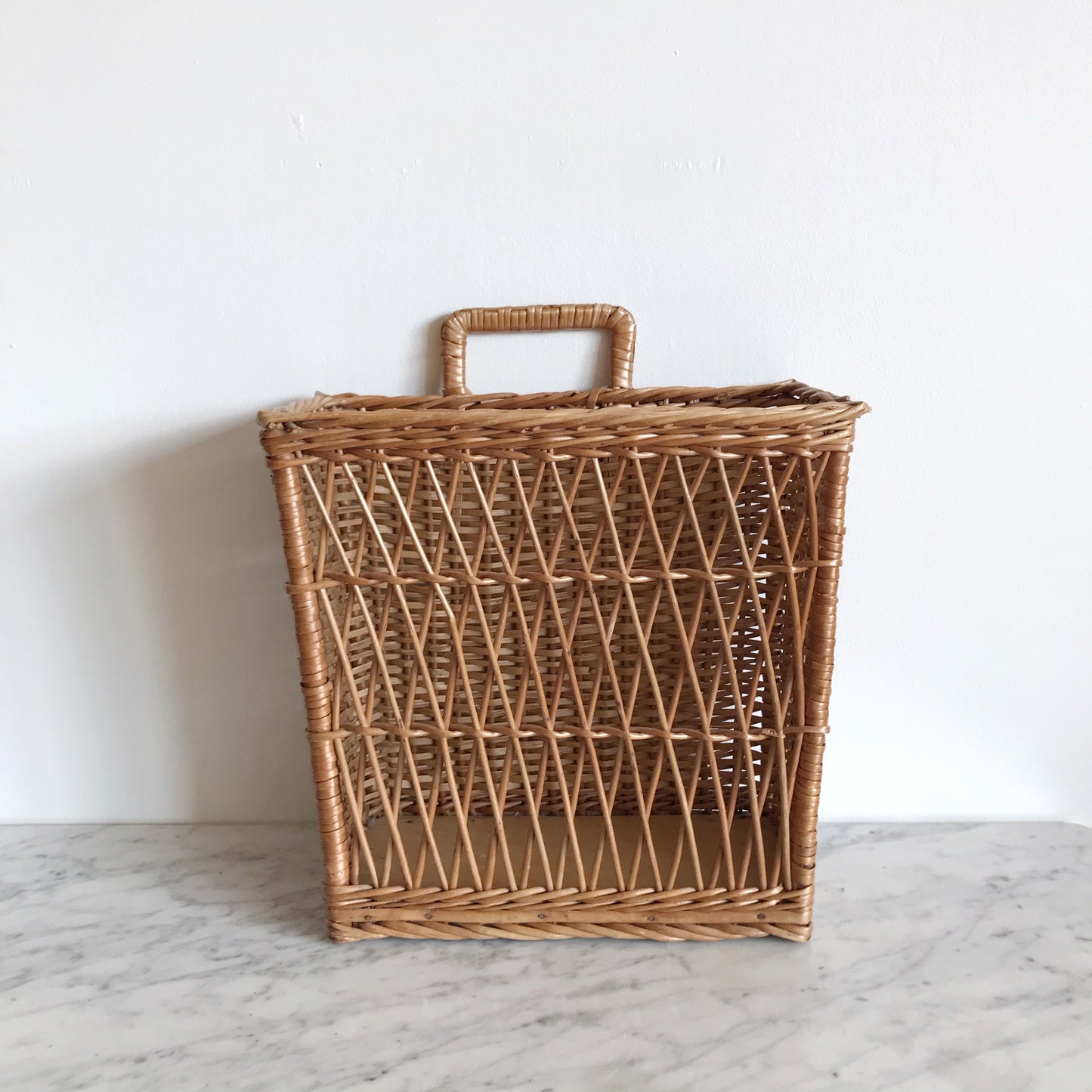 X-Large Wicker Wall Basket Organizer